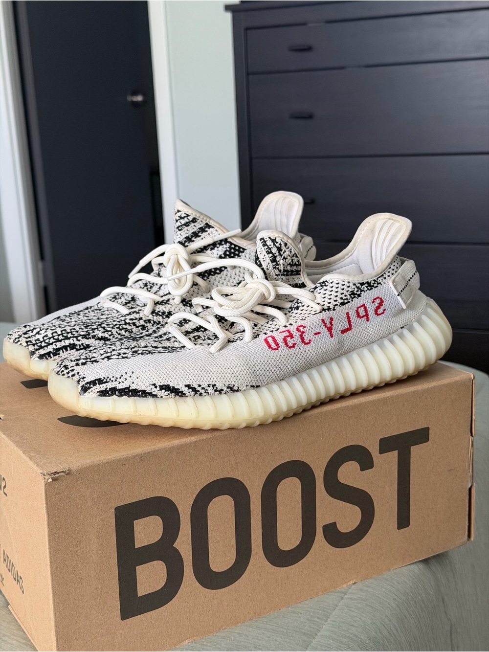 adidas Yeezy Boost 350 V2 Zebra CP9654 Men’s Size 10 w/ Original Box